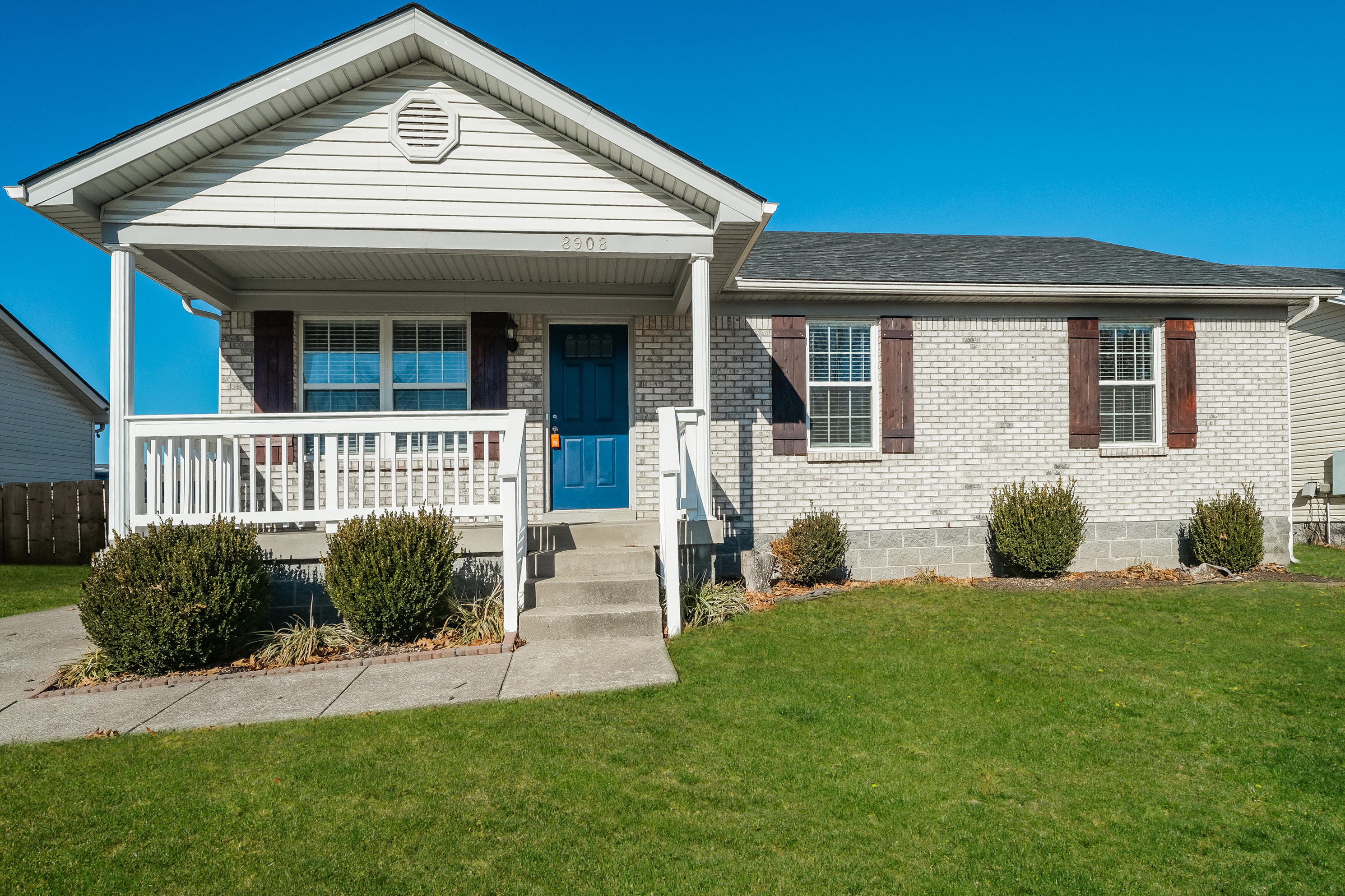 8908 Greenmoore Dr Louisville, KY 40258